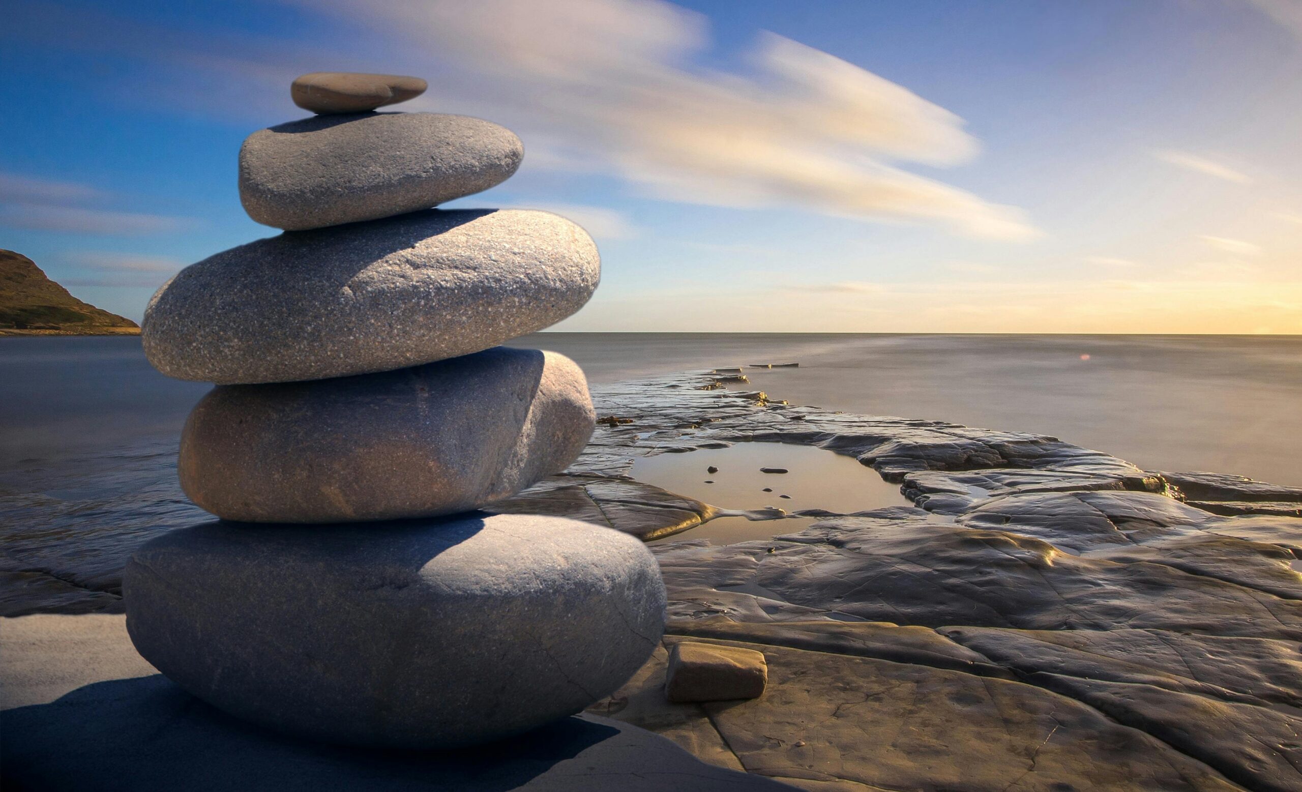 Mindfulness în viața de zi cu zi: ghid pentru reducerea stresului și îmbunătățirea concentrației