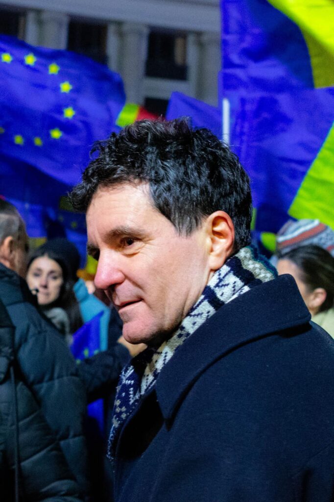 Alegeri 2025: Nicușor Dan promite schimbarea de care România are nevoie 1 Alegeri 2025: Nicușor Dan promite schimbarea de care România are nevoie