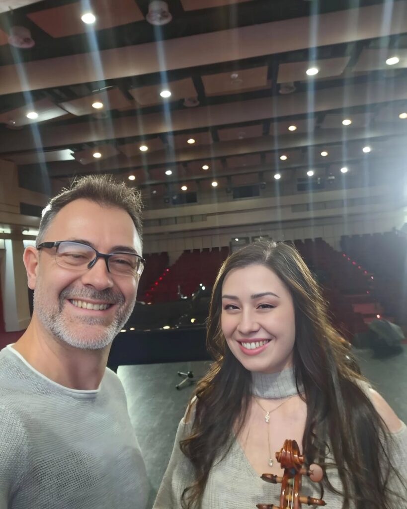 Diana Jipa și Ștefan Doniga, în Cartea Recordurilor pentru cel mai rapid turneu de concerte pe toate continentele 2 Diana Jipa și Ștefan Doniga, în Cartea Recordurilor pentru cel mai rapid turneu de concerte pe toate continentele