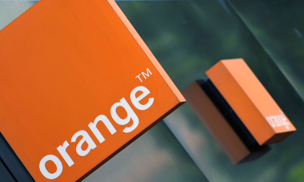 Breșă uriașă de securitate la Orange România: datele clienților și angajaților, furate de un hacker
