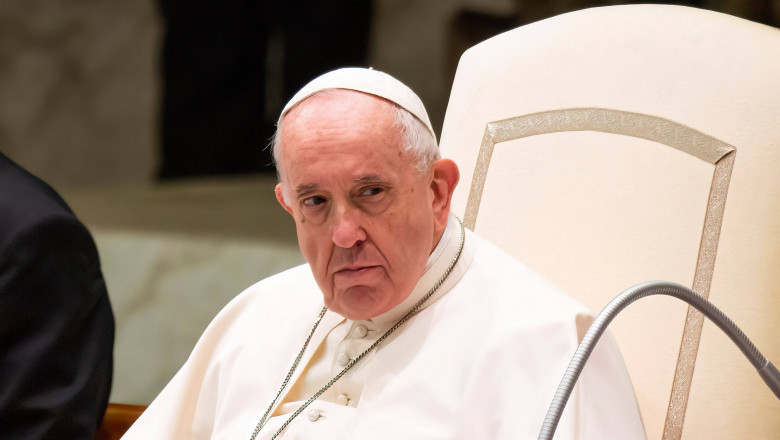 Papa Francisc, internat de o săptămână. Starea Suveranului Pontif se ameliorează