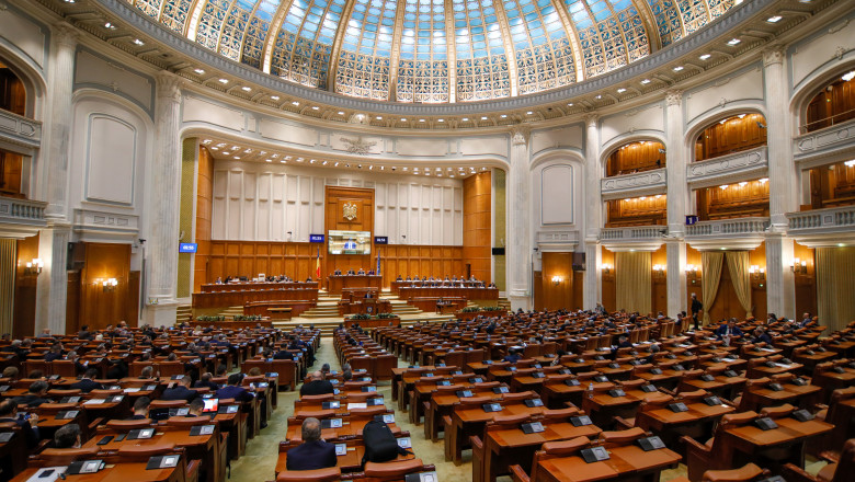 Senatul a adoptat reorganizarea instituției 1 Senatul a adoptat reorganizarea instituției